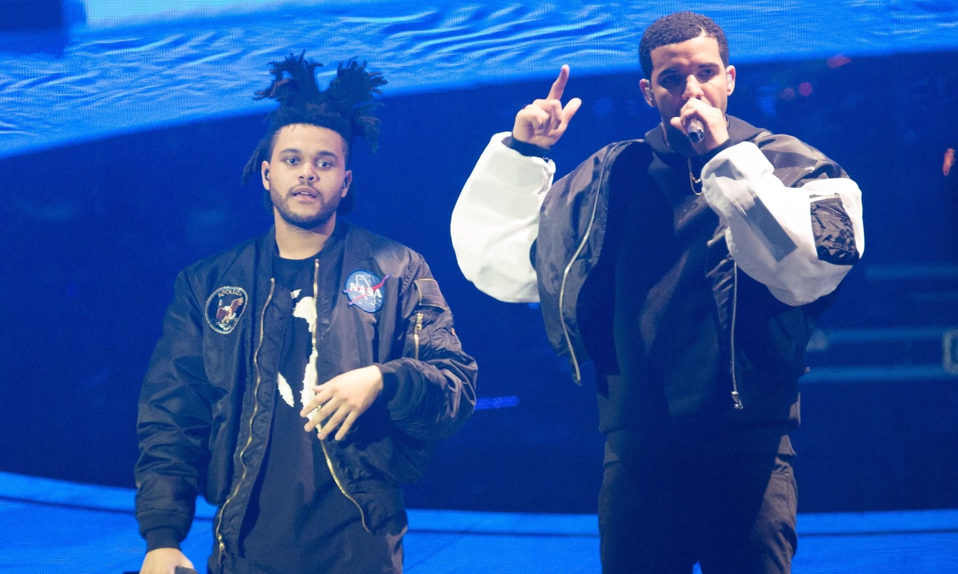 The Weeknd и Drake выступают на концерте в Лондоне