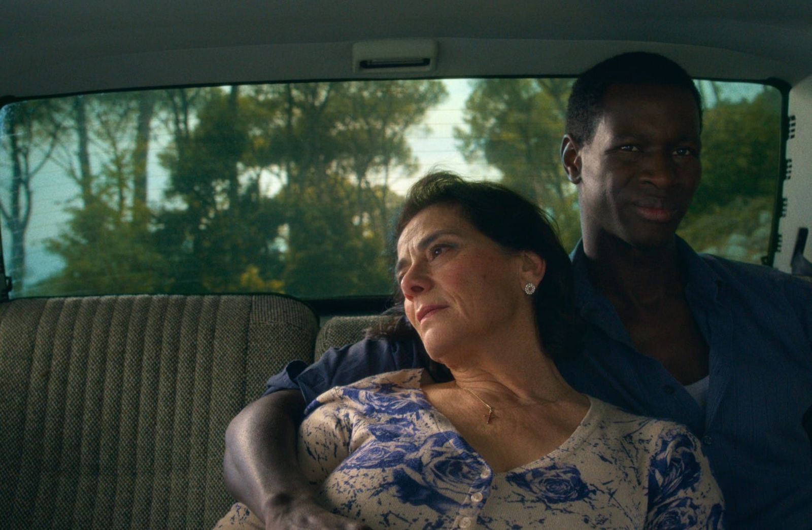 Кадр из фильма «Побеждают только бунтари»