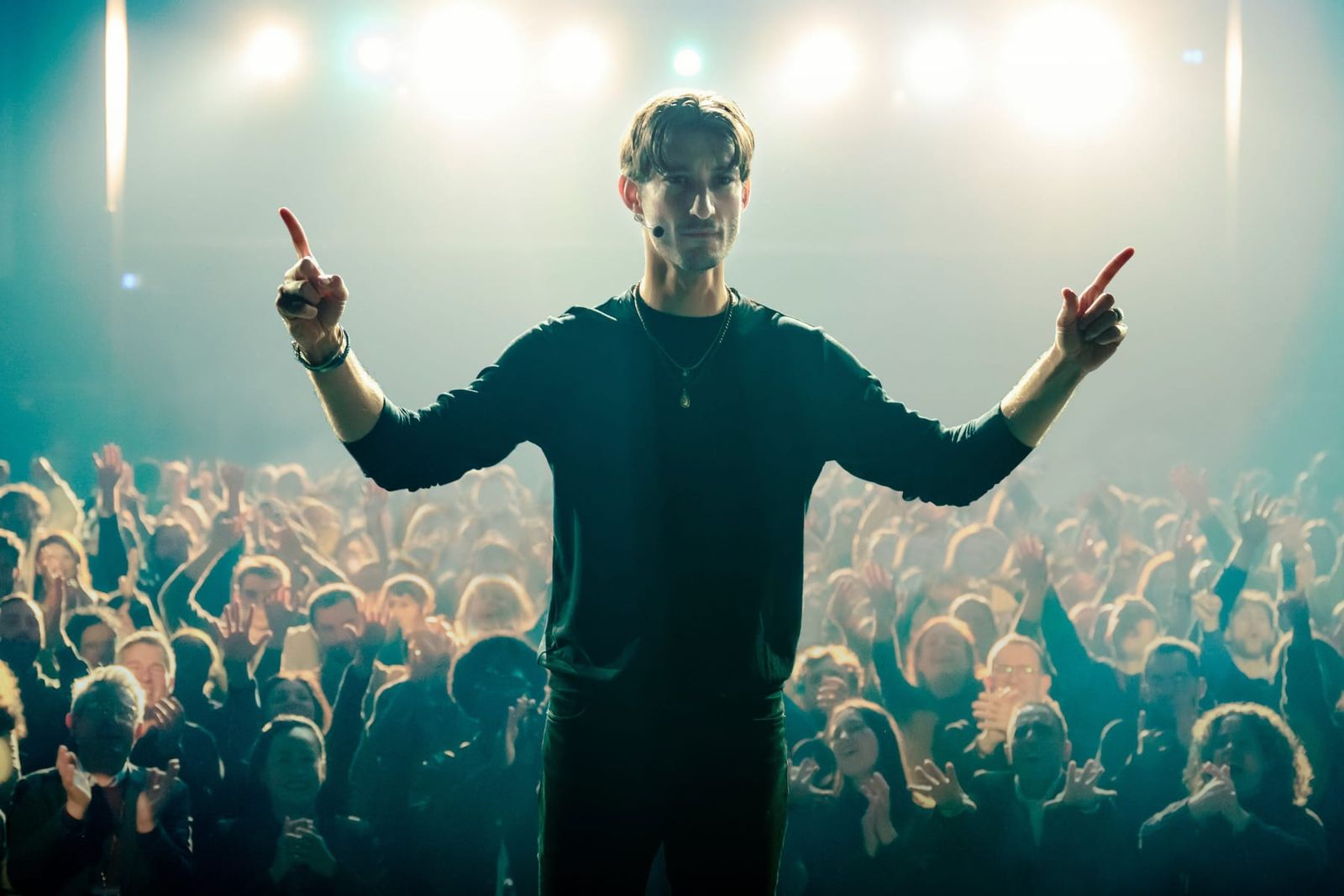 Кадр из фильма «Гуру»