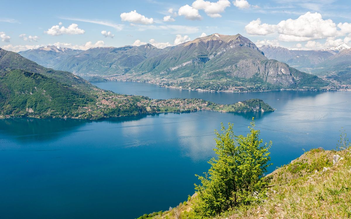 Lake Views, Tight Jerseys, and Todays FinTech News