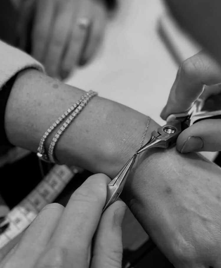 Viral Welded Bracelets are Coming to Galway this Weekend – Here's What You Need to Know
                        