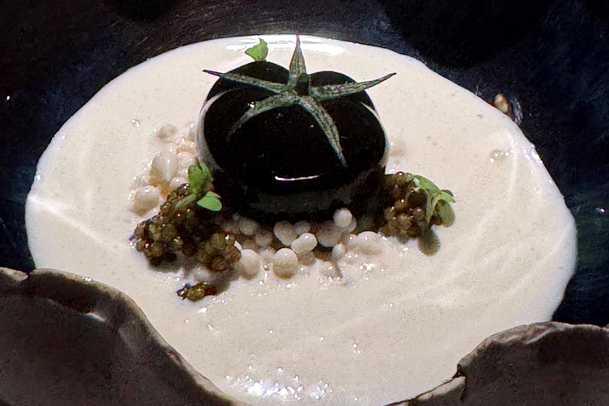 Smoked sturgeon, nitro tomato, N25 caviar and horseradish - Smoked Room Madrid