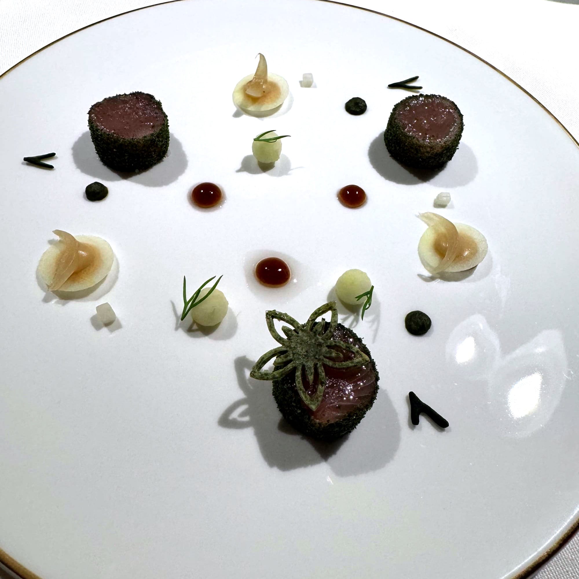 Smoked "Sarda" gazpachuelo at Skina Marbella