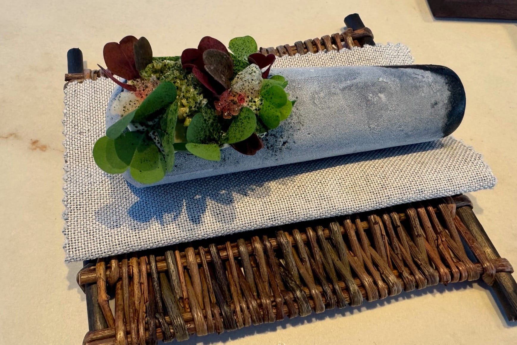 Aponiente oyster water with sour clover