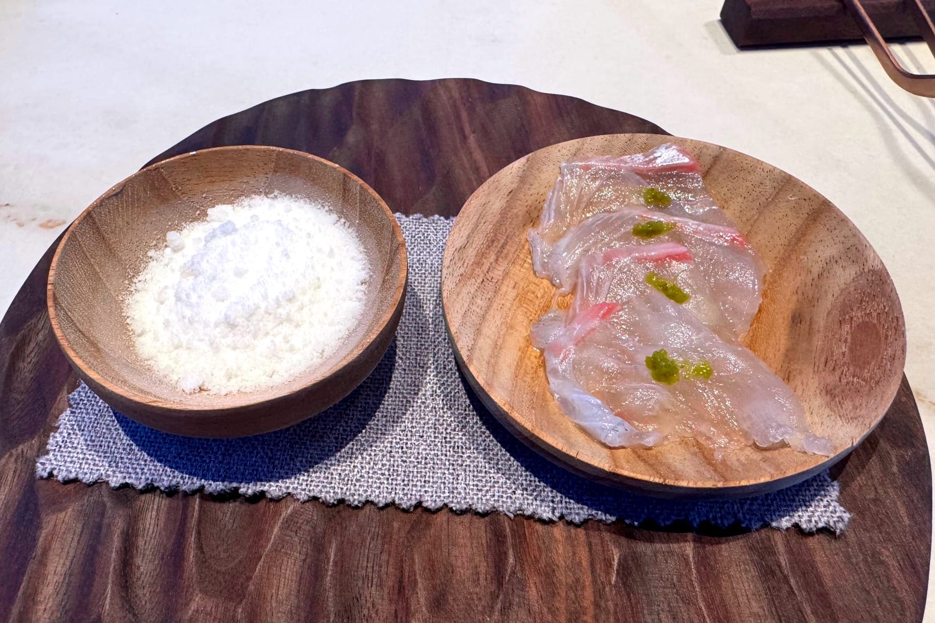 sea bream sashimi at Aponiente