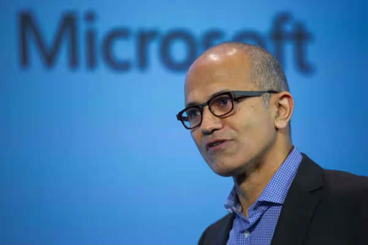 Microsoft is Challenging Databricks, Snowflake & Co. with Fabric