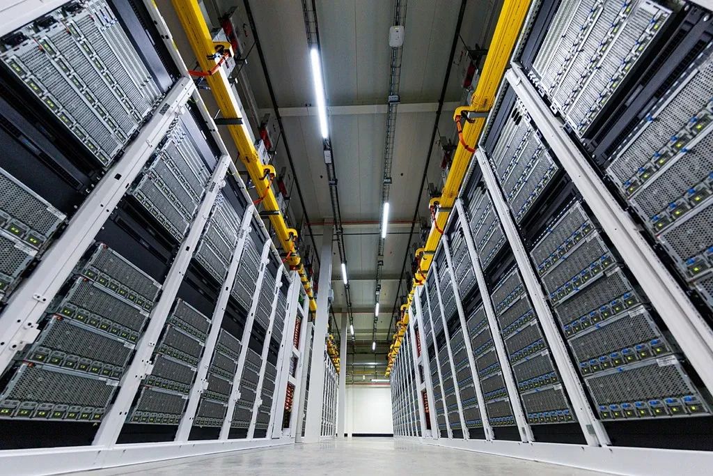Microsoft and Yotta Partner to Deploy Azure AI Tools Locally