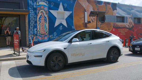Tesla Begins Robotaxi Services in Austin