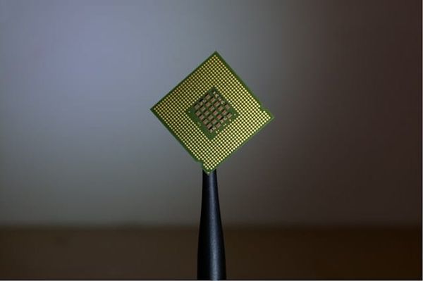Indian Fabless Semiconductor Startup Aheesa Unveils Broadband Chip, Targets Early 2027 Commercial Launch