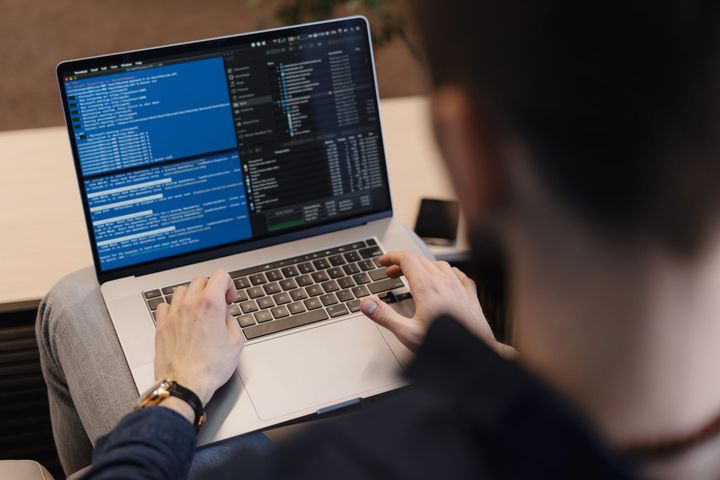 Google’s New AI IDE “Antigravity” Promises Autonomous Coding with Gemini 3, GPT-OSS