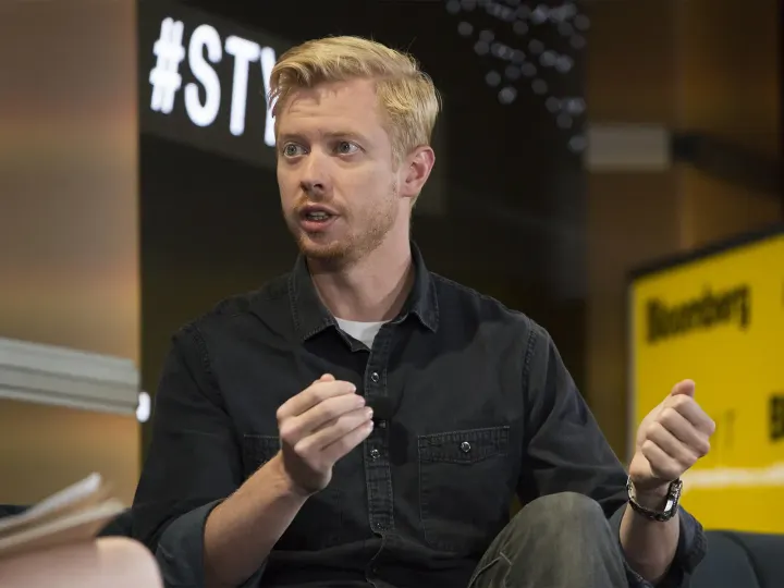 Reddit Bets on AI Search as Next Revenue Engine Amid Surging Usage