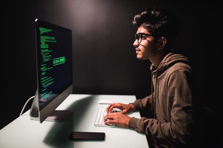 Google Launches Vibe Coding Course to Help Anyone Build AI-Powered Apps