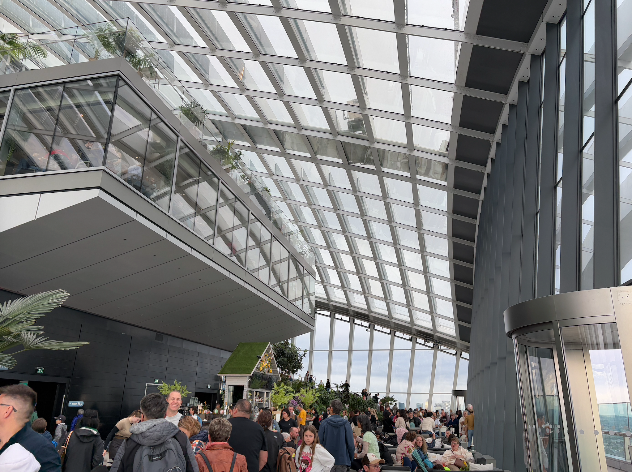 歐洲旅遊 - 倫敦自由行（中）：倫敦塔橋周邊閒逛！Sky Garden（空中花園）和 Shad Thames 拍網美照！
