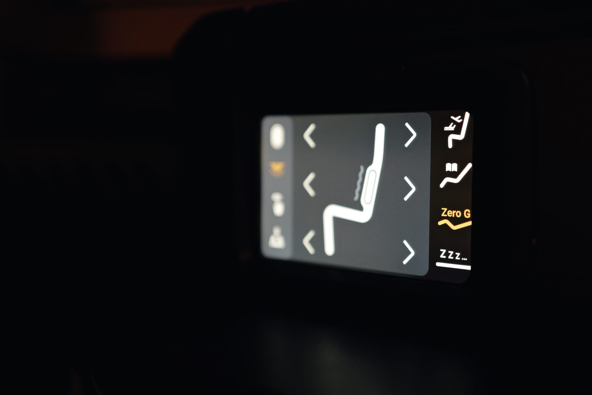 STARLUX A350 business class seat controls showing the ZERO G position