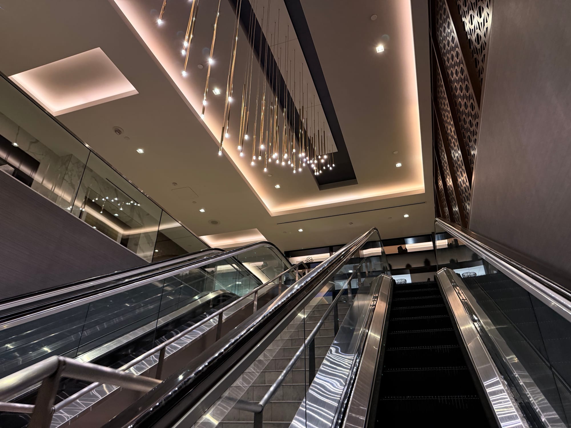 Escalator at the San Francisco Polaris Lounge