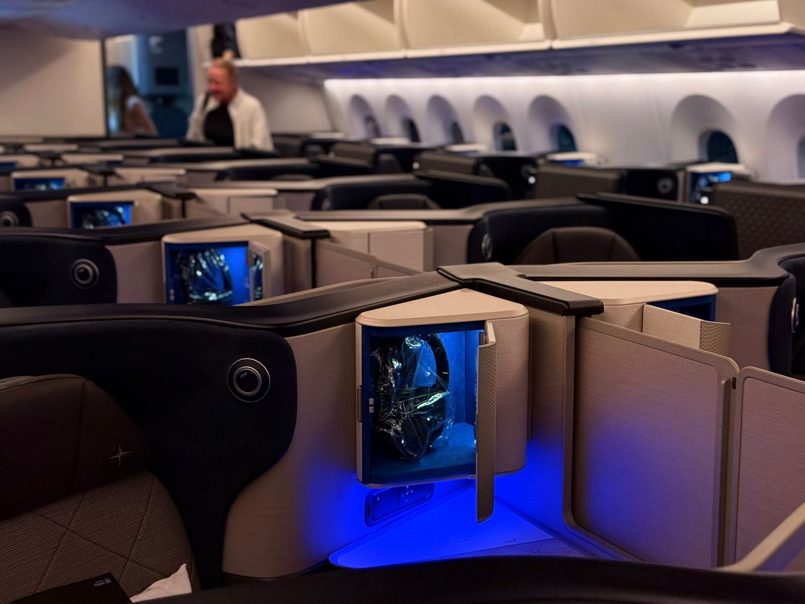 United Polaris 2.0 business class cabin on the Boeing 787-9, flight UA1 San Francisco to Singapore