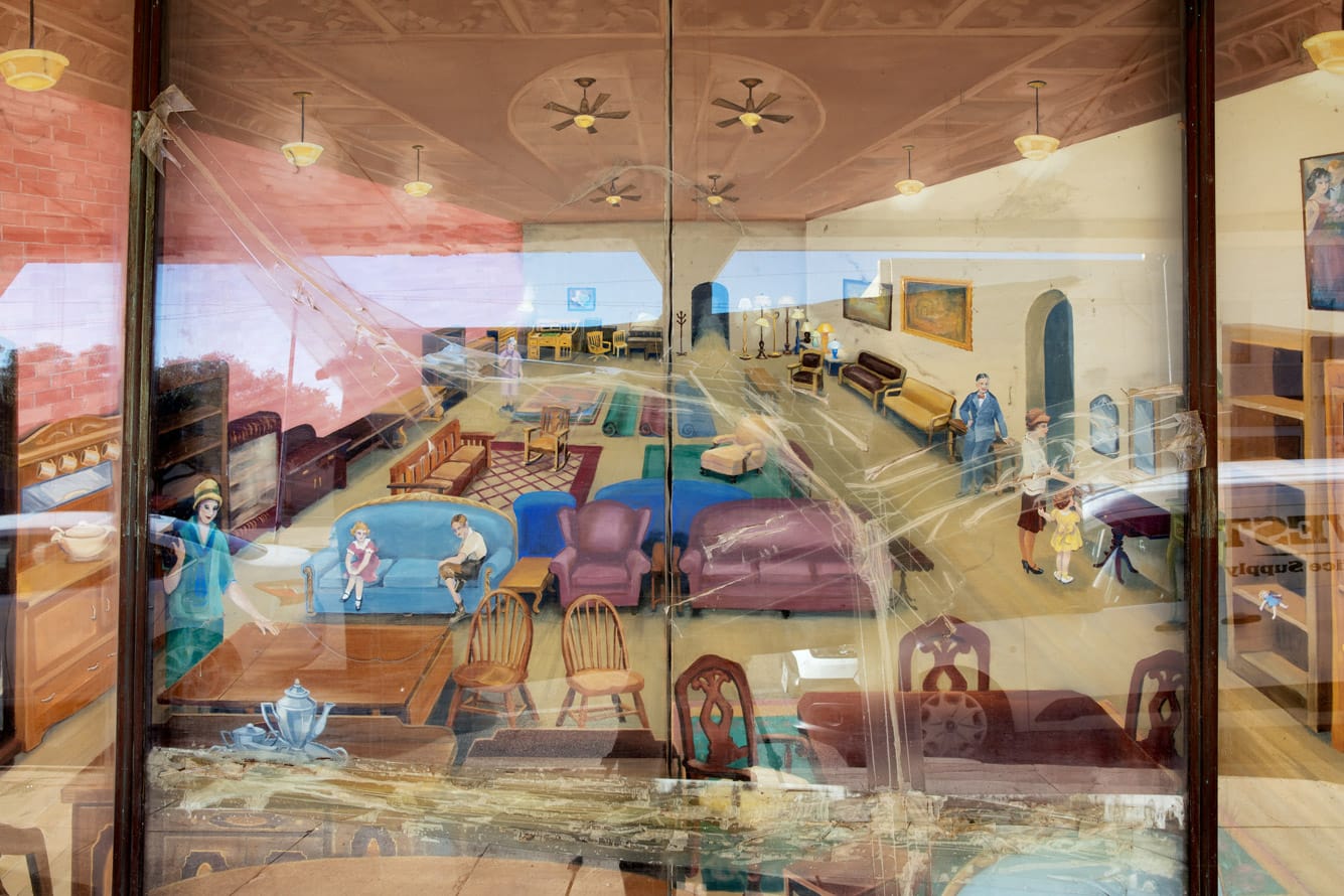 Past Exhibitions: Phil Bergerson — Photographs of America