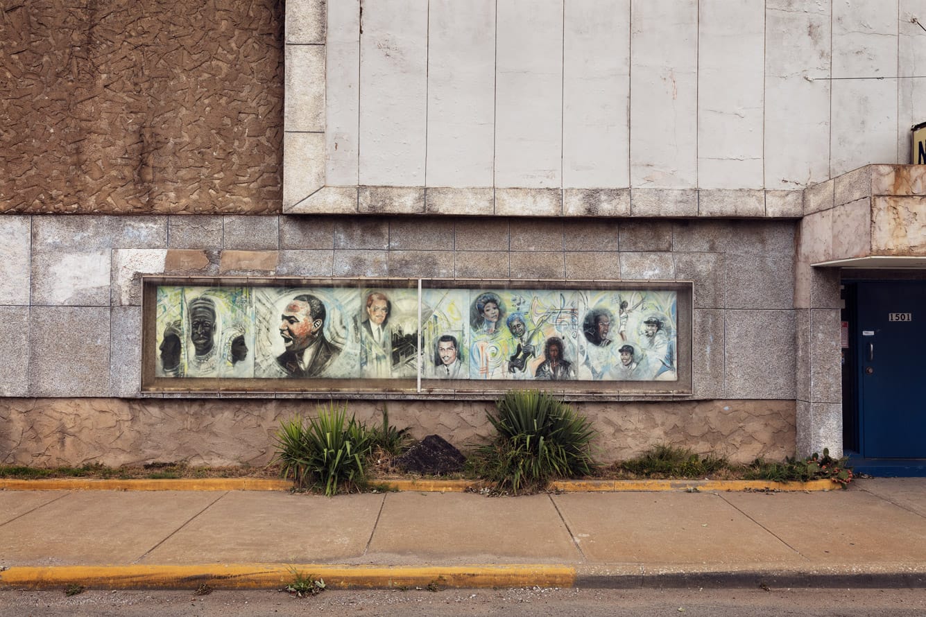 Past Exhibitions: Phil Bergerson — Photographs of America