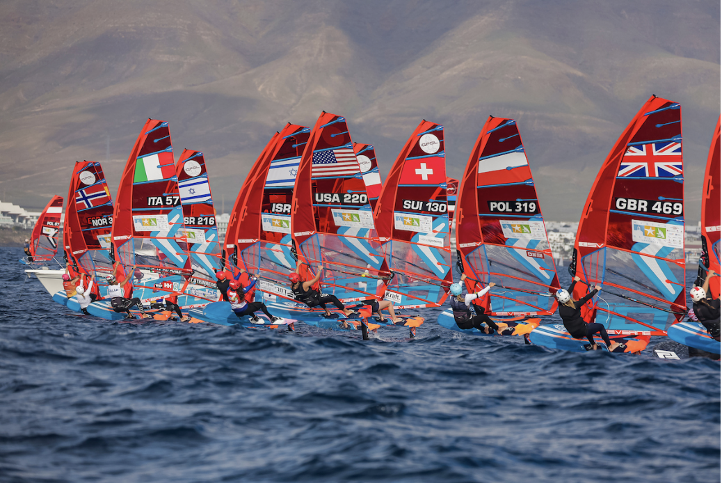 Shifting gears and rising swell on Day 2 of iQFOiL International Games