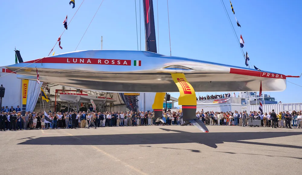The Silver Age: Luna Rossa Prada Pirelli launches new AC75