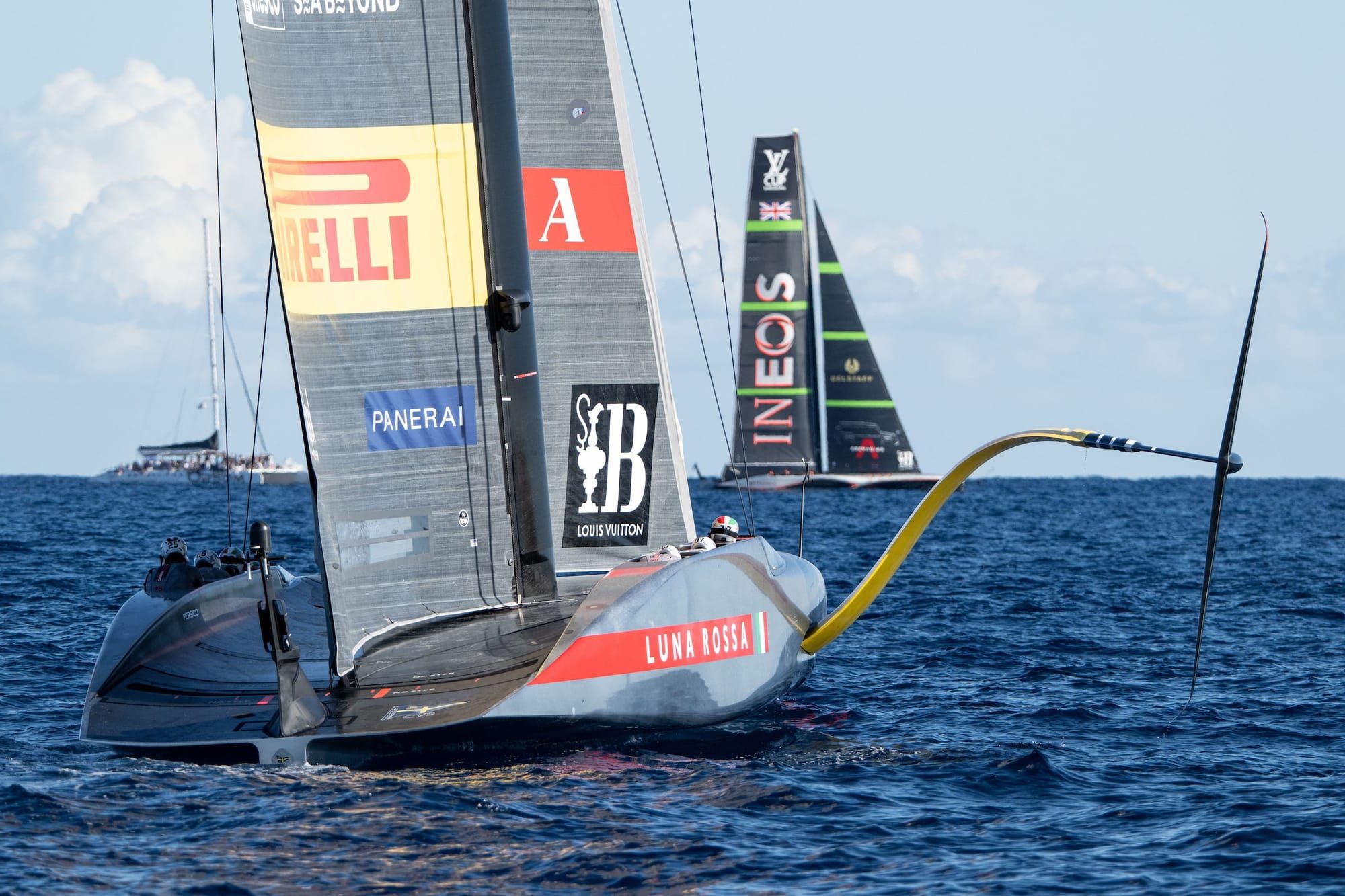 All tied in the Louis Vuitton Cup Final as second day's only race is timed out