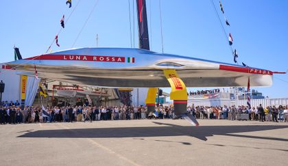 The Silver Age: Luna Rossa Prada Pirelli launches new AC75