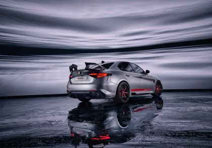 Alfa Romeo unveils the limited edtion 'Giulia Quadrifoglio Luna Rossa'