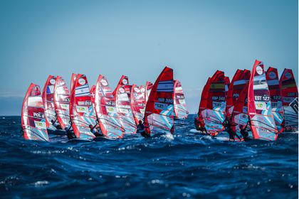 Unstable breeze brings qualification series to a close