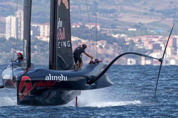 Swiss pull off vital victory on Day 6 of the Louis Vuitton Cup