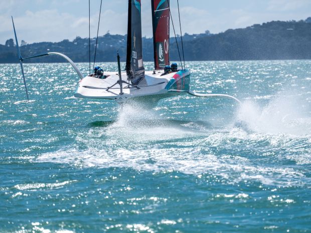 New Zealand Women and Youth squads begin on-the-water training