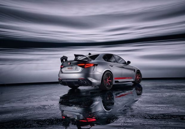 Alfa Romeo unveils the limited edtion 'Giulia Quadrifoglio Luna Rossa'