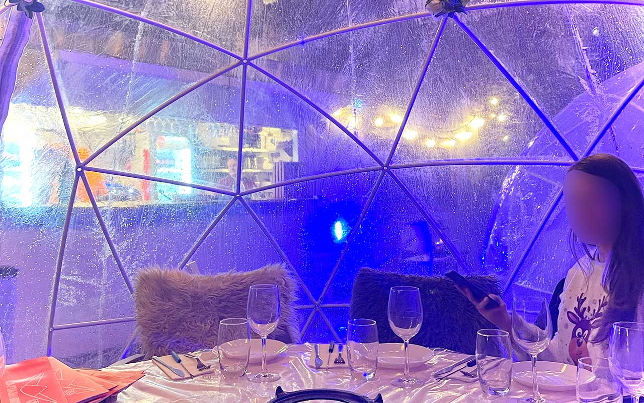 Fondue in an igloo in Strasbourg with friends