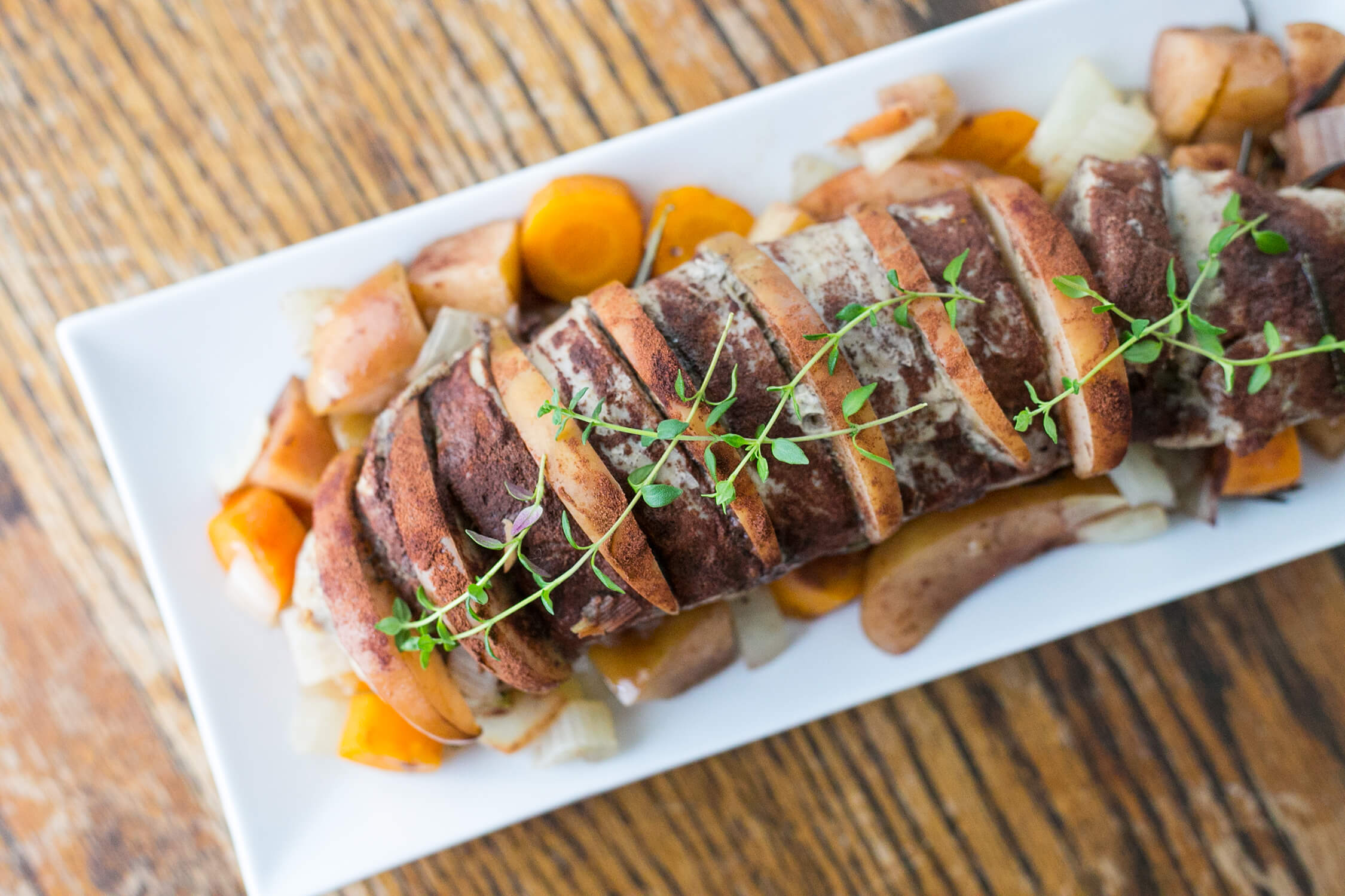 20 Healthy Fall & Thanksgiving Meal Ideas Your Clients Will Love: Slow Cooker Apple Cinnamon Pork Tenderloin