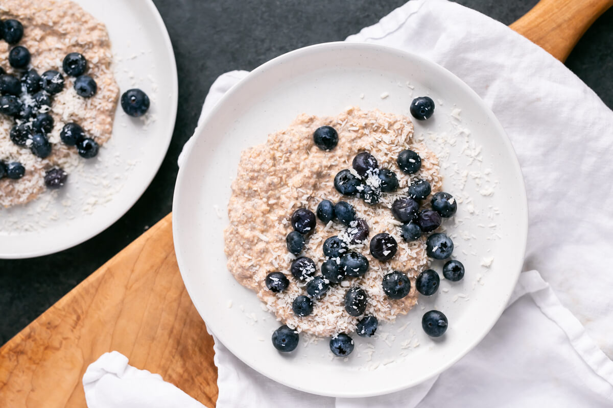 20 Meals to Help Clients Manage Gastroesophageal Reflux Disease (GERD):Blueberry Coconut Kefir Oatmeal