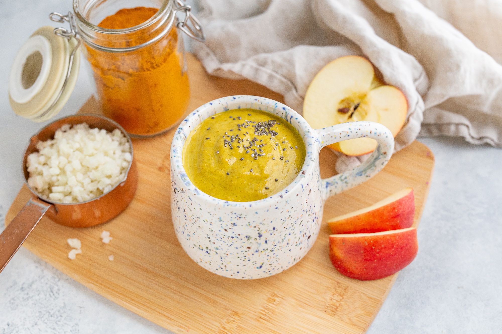 Apple_Turmeric_Smoothie1-1