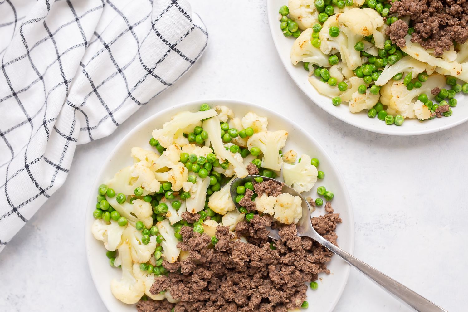 Bison_with_Buttery_Peas_-_Cauliflower