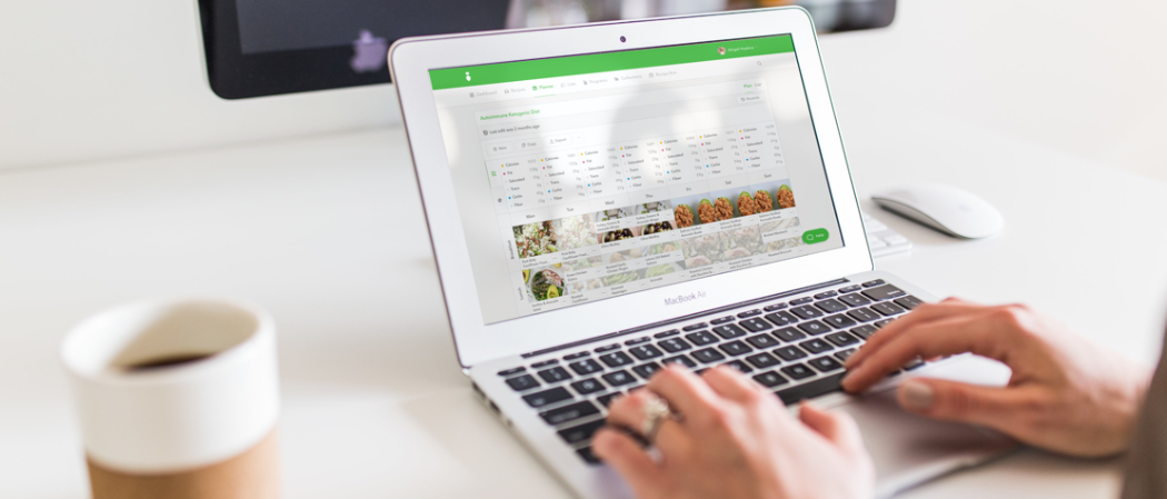 Do meal plans really work? Here's what the science and dietitians say.