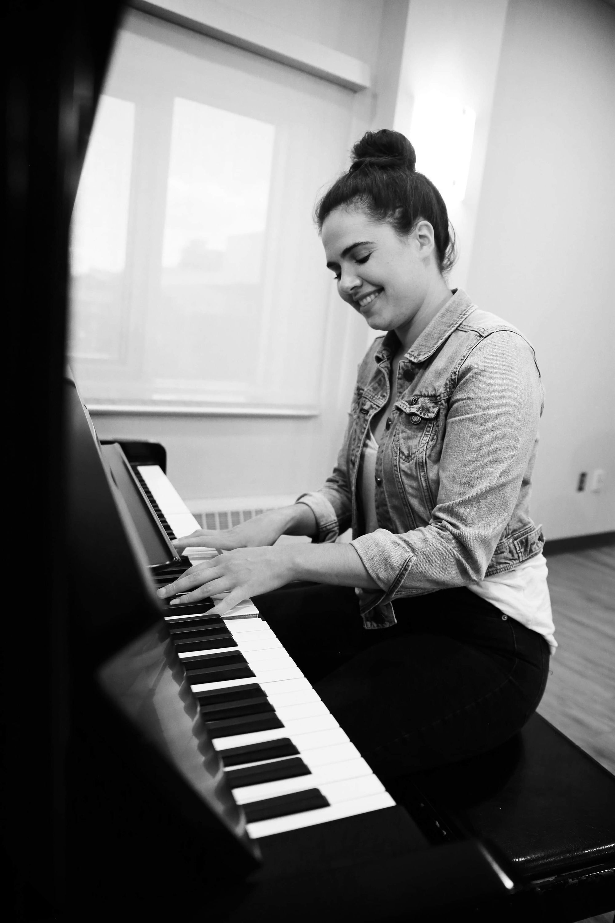 Virtual Arts-based Wellness & Education - Whole Tone Therapy by Alicia