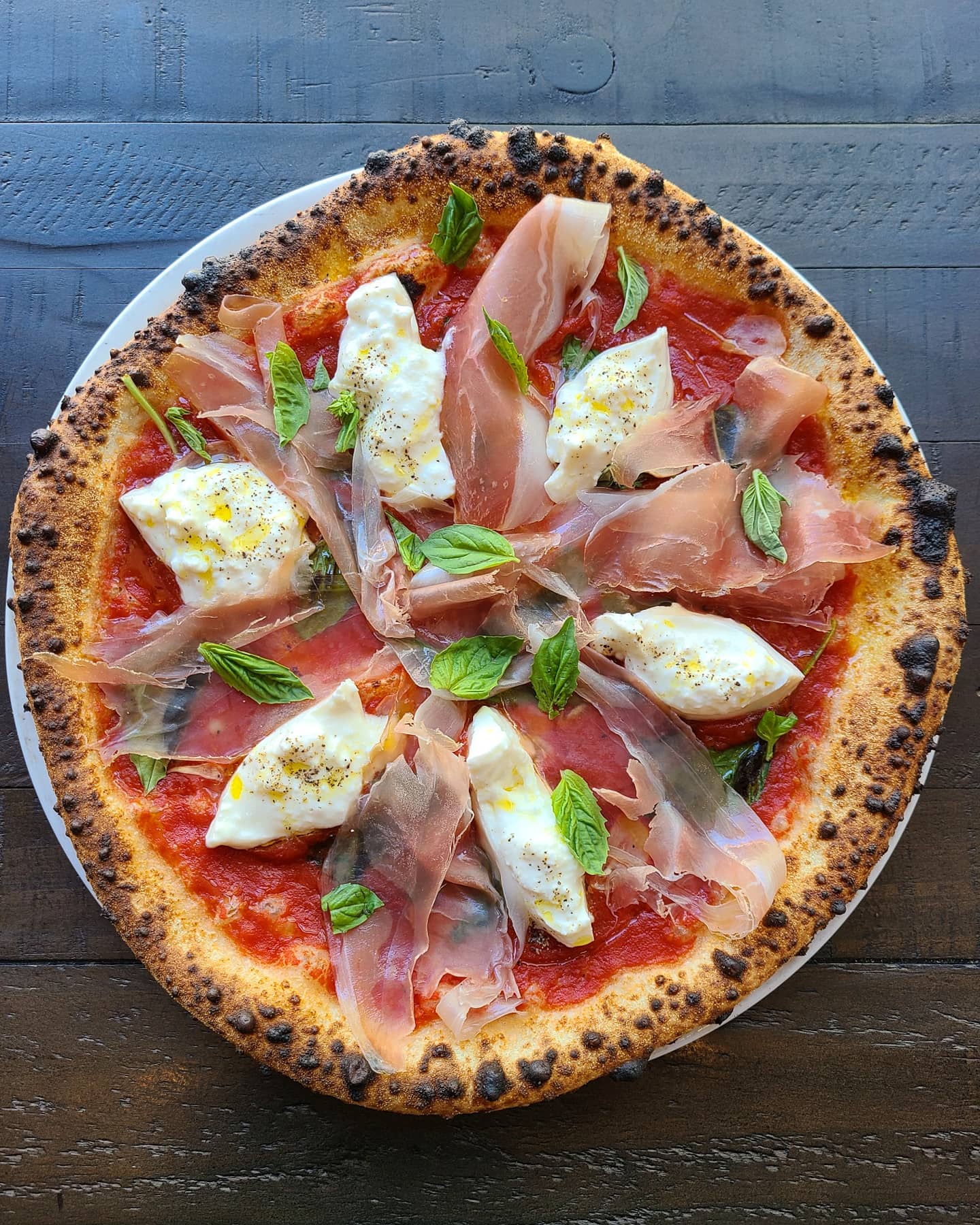 Mouth-Watering Pizzas - Cafe Oro di Napoli