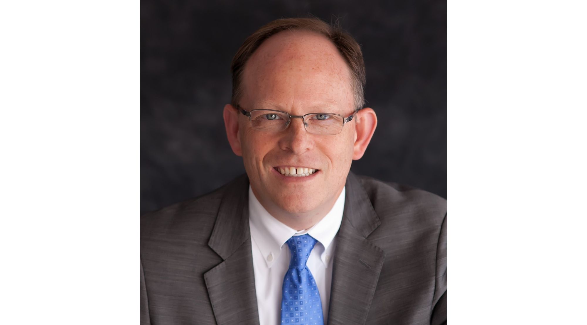 Effectively Manage Your E-mail Accounts - Randall Dean