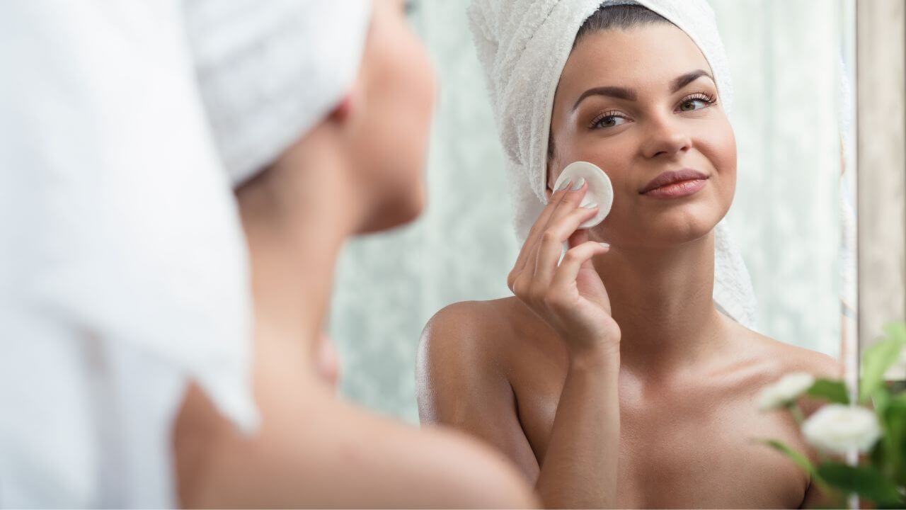 How to Properly Wash Your Face
