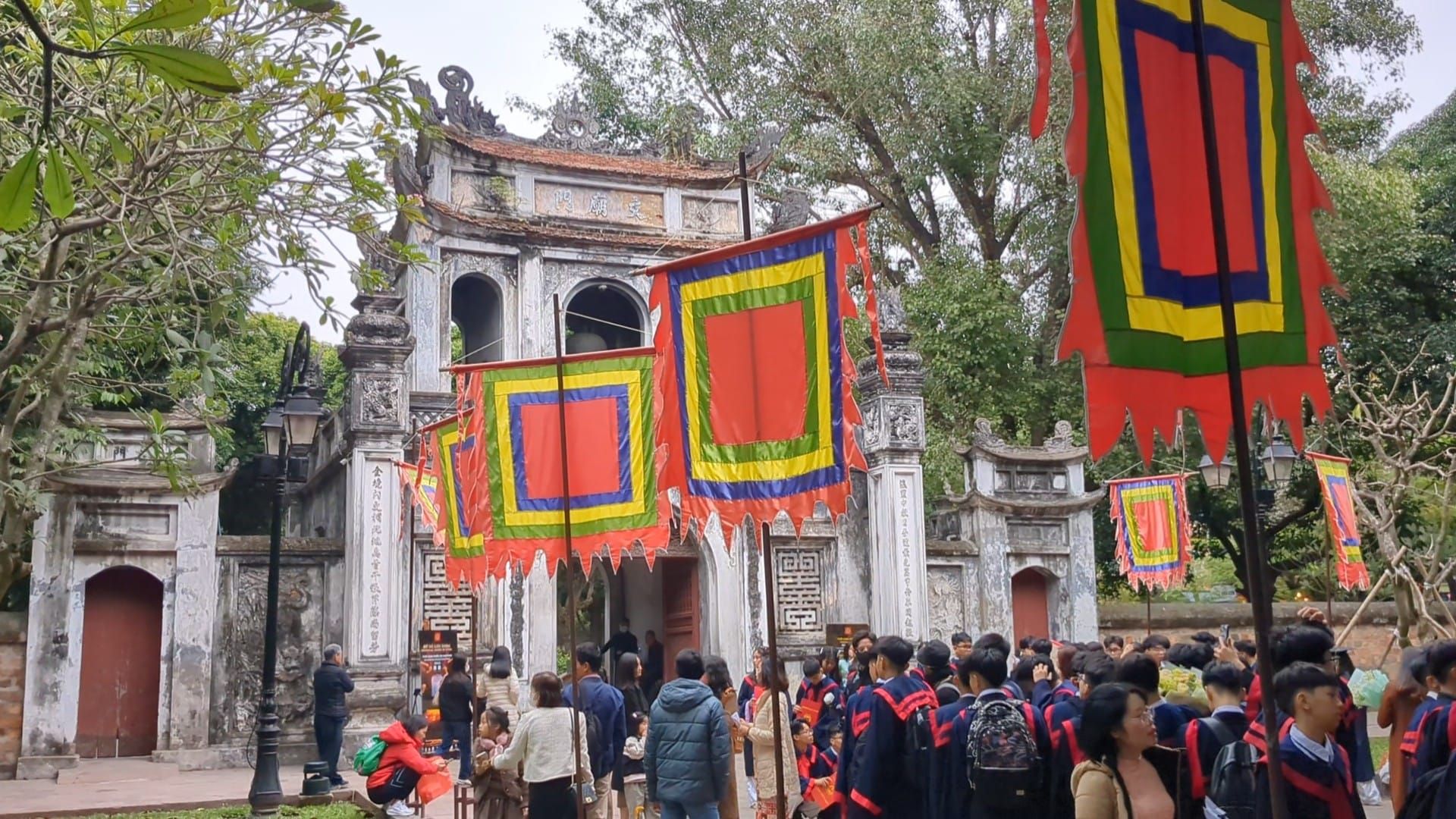 Living in Việt Nam: Chronology
