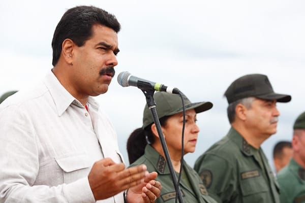 Soberanía aérea y seguridad operacional: El dilema de volar a Venezuela