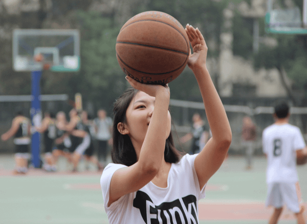 How to Play HORSE in Basketball? What Strategies You Need?
