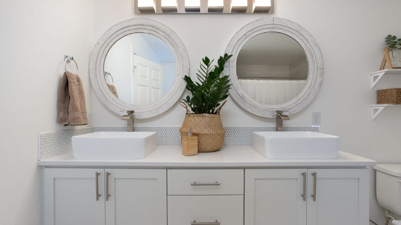 Bathroom vanity