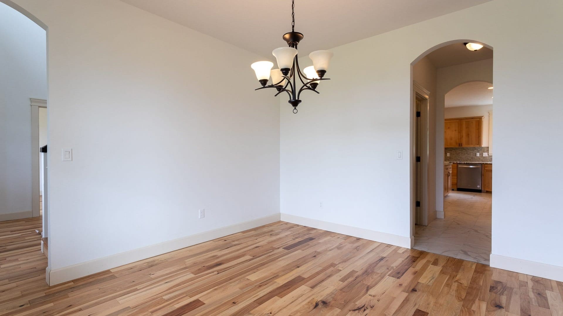 A dining room without the furniture
