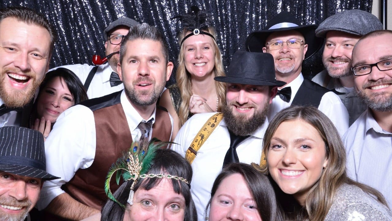 People all lined up for a picture