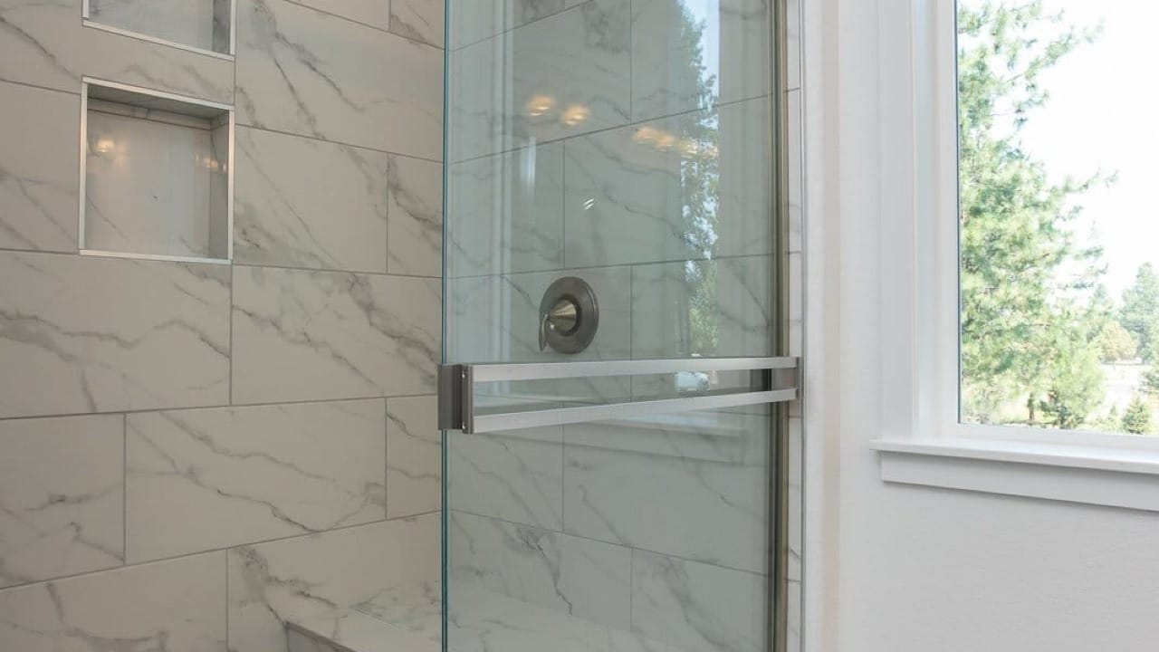 Shower in the cashmere house