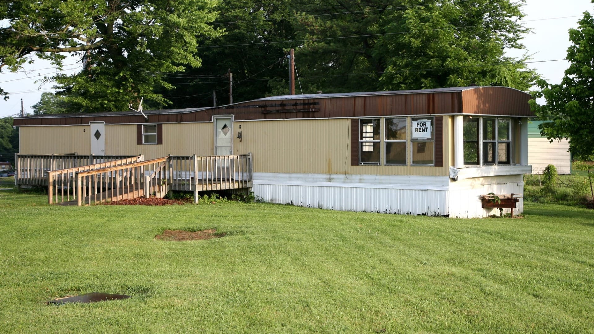 Old, run down trailer home for rent.