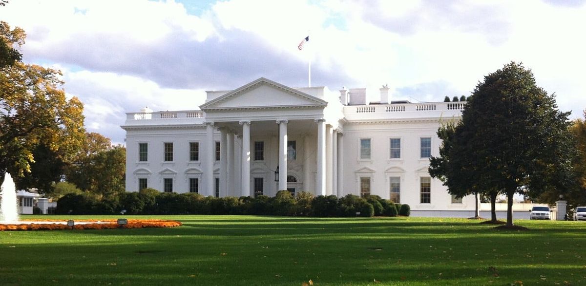 Trump prepares to sign AI cyber order today amid Mythos alarm